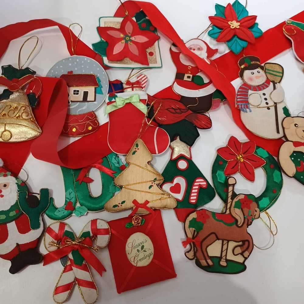 Assortment of Vintage Fabric Stuffed Magnets Ornaments Christmas Holiday